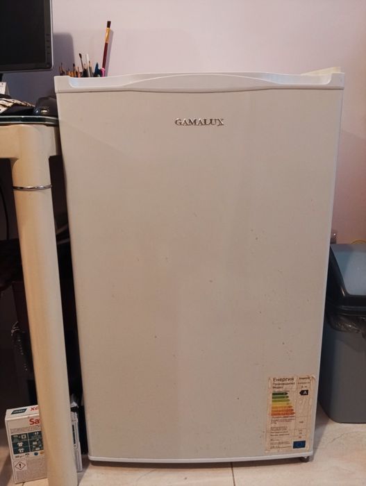 Хладилник малък( за фреон)
