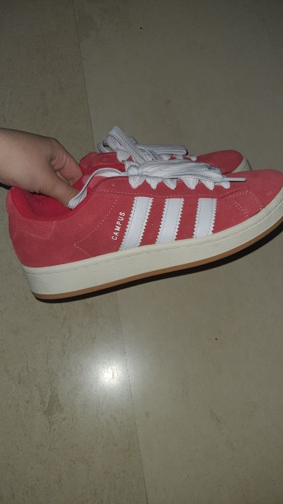 Маратонки Adidas Campus 00s червен цвят