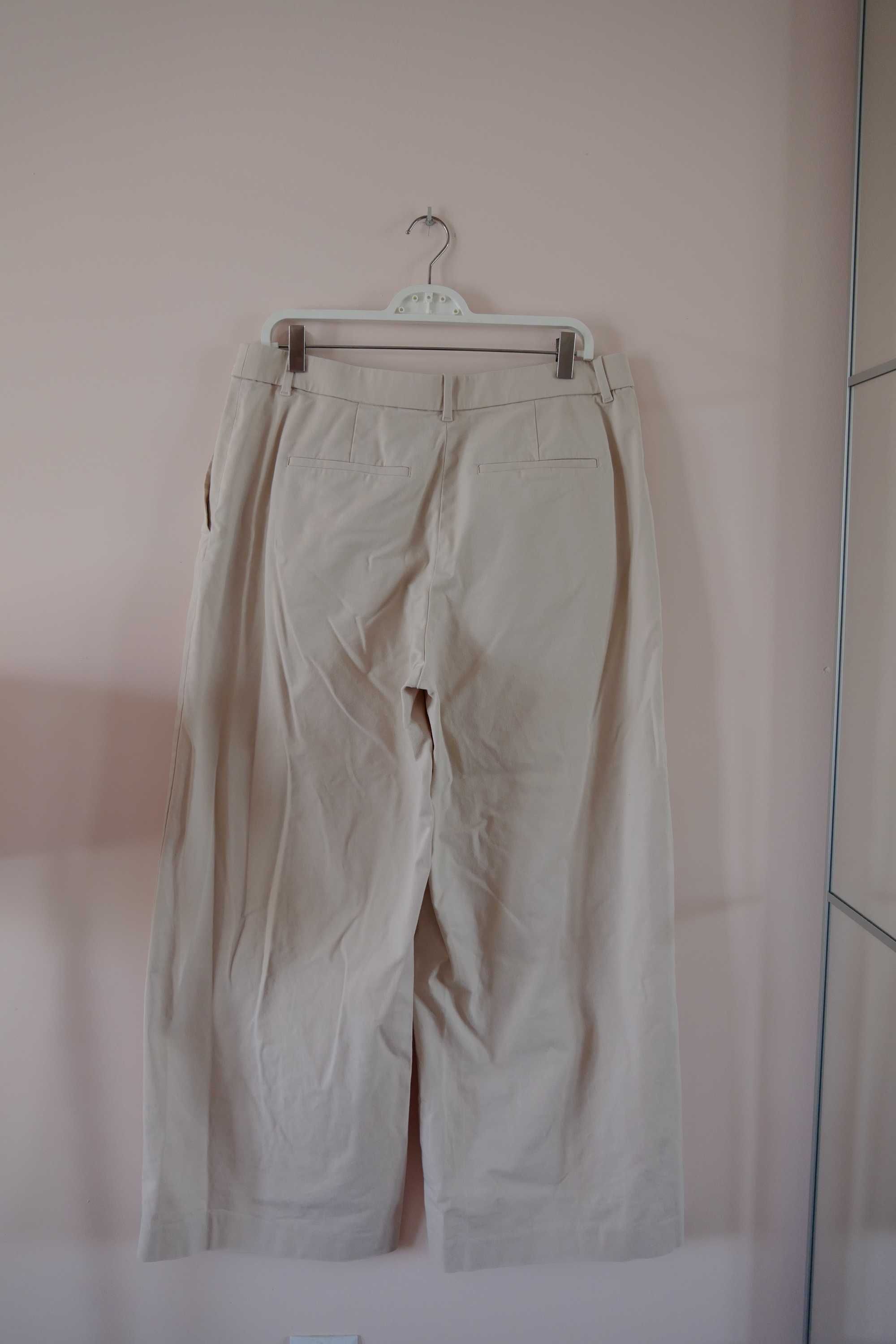 Панталон Uniqlo бежов, 42-44