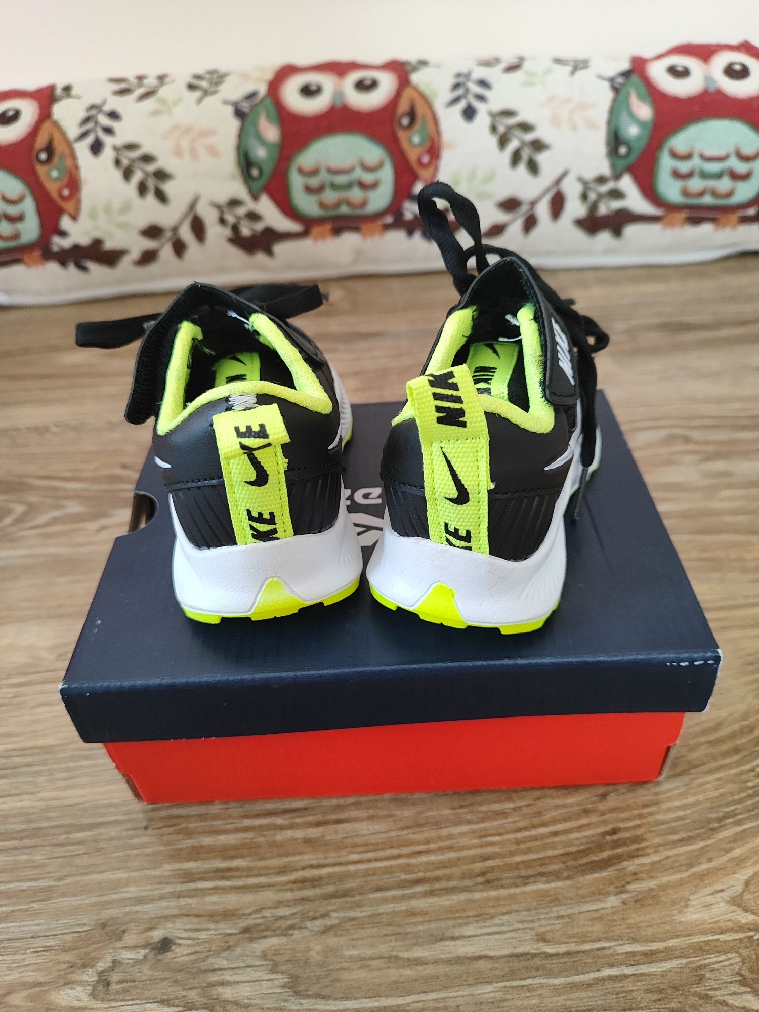 Маратонки Nike, 22ри номер, чисто нови