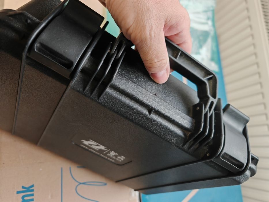 Sistem de Stabilizare ZHIYUN Crane M, cu 3 Axe de Rotatie