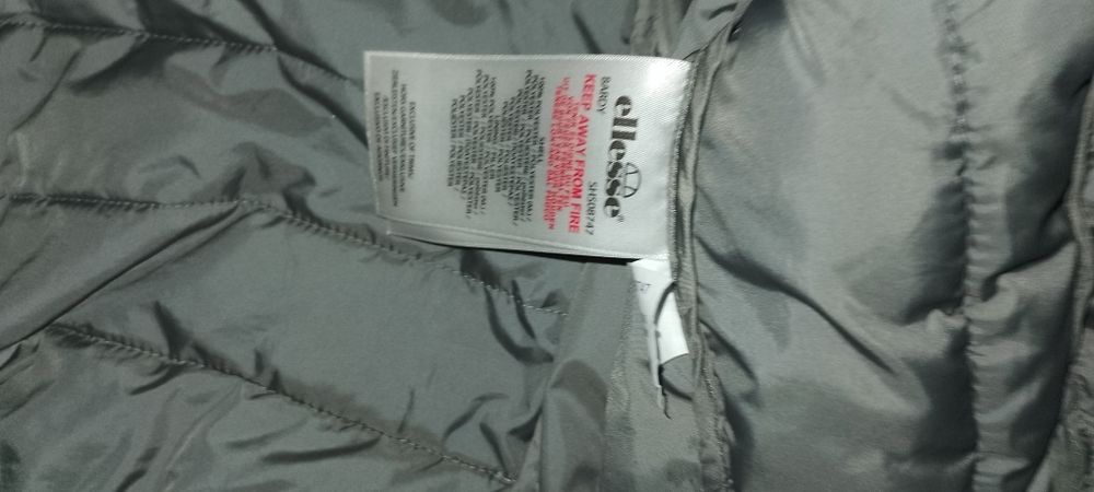 Жилетка ellesse нова