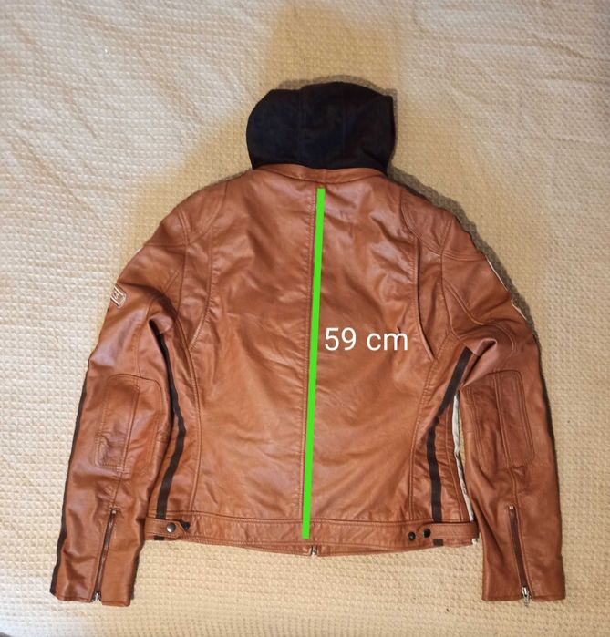 Geaca piele damă Urban Leather 58. (NOUĂ)
Urban Leather 58Urban Leathe