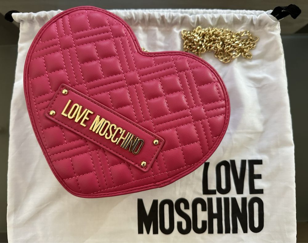 100% Оригинална дамска розова чанта сърце Love Moschino