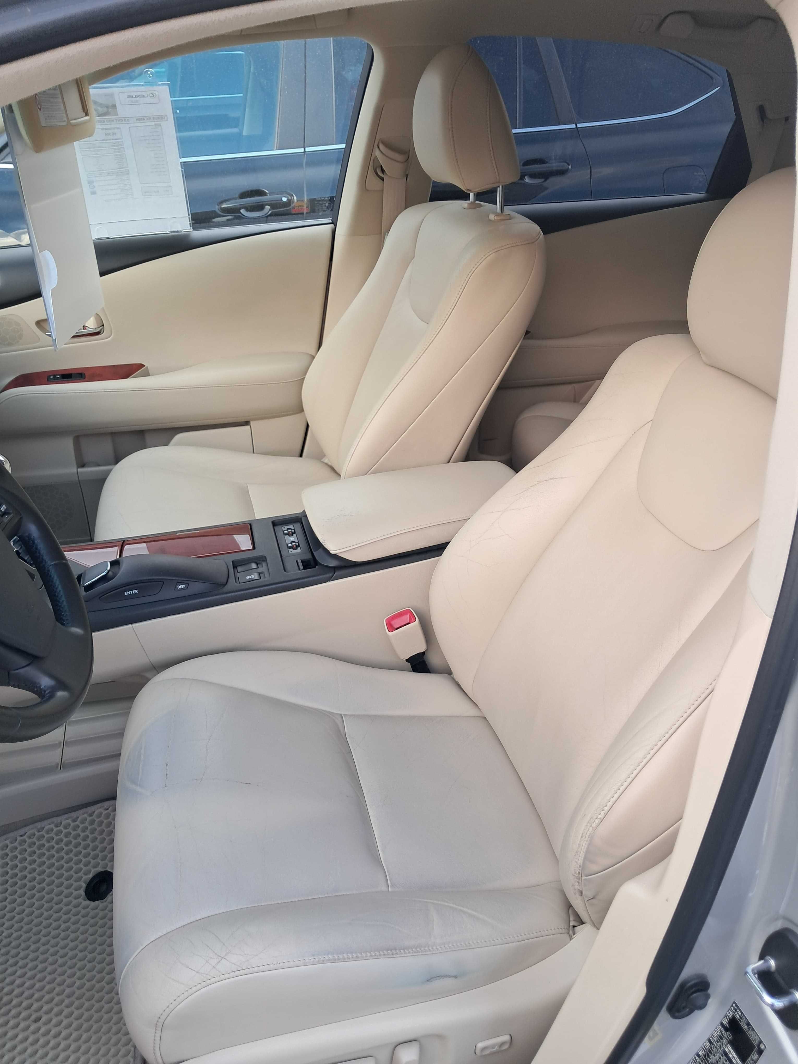 Lexus RX450H 2011 pe firma TVA deductibil