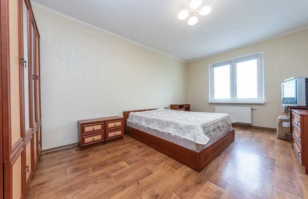 Дава се под наем Двустаен апартамент в София, Център - 55 кв.м за 418.2 € - Снимка #1