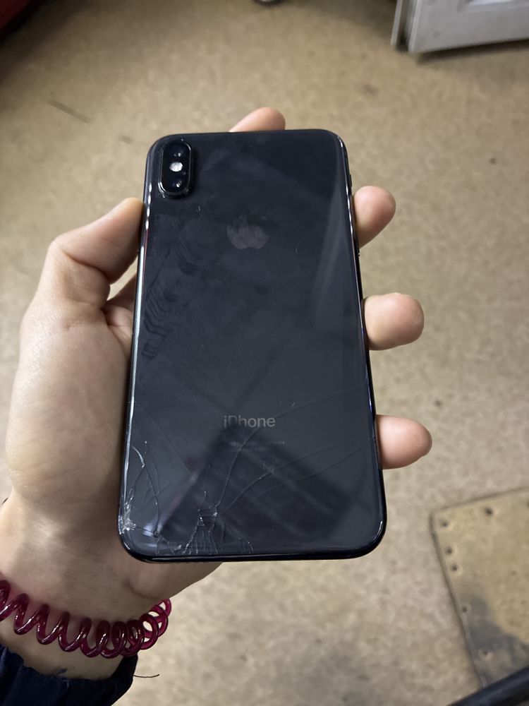Продам iphone 10(X) 256 ГБ АКБ100%