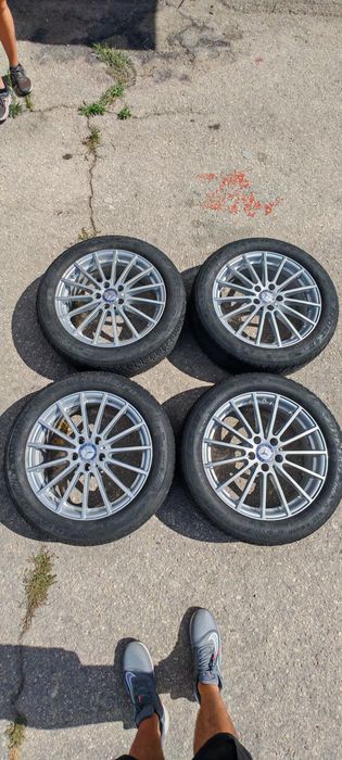 Джанти Mercedes-Benz R18