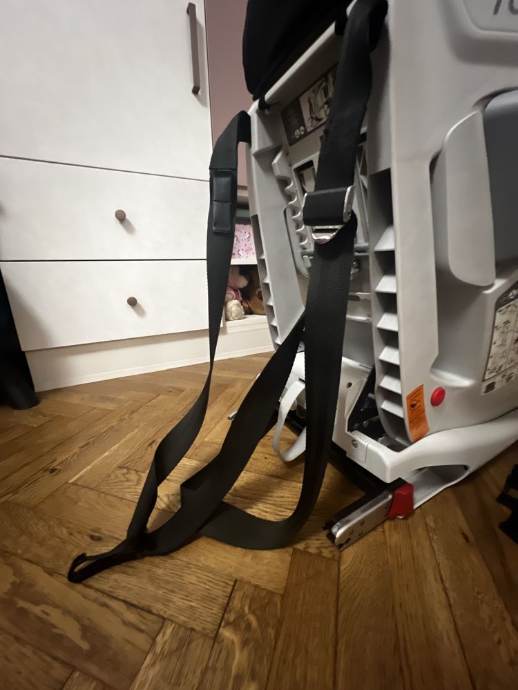 Britax Столче за кола ISOFIX и V-Tether