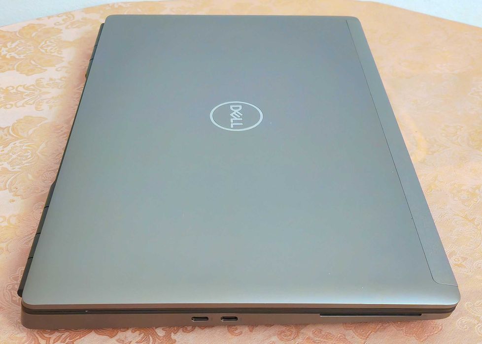 Precision 7550/Core i7-10850H/Quadro T2000/15.6 IPS FHD/16 RAM/512 SSD