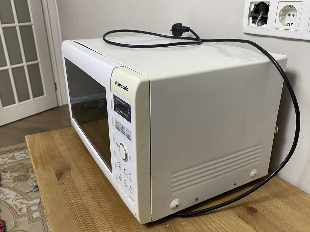 НЕ РАБОЧАЯ микроволновка Panasonic NN-SD366W