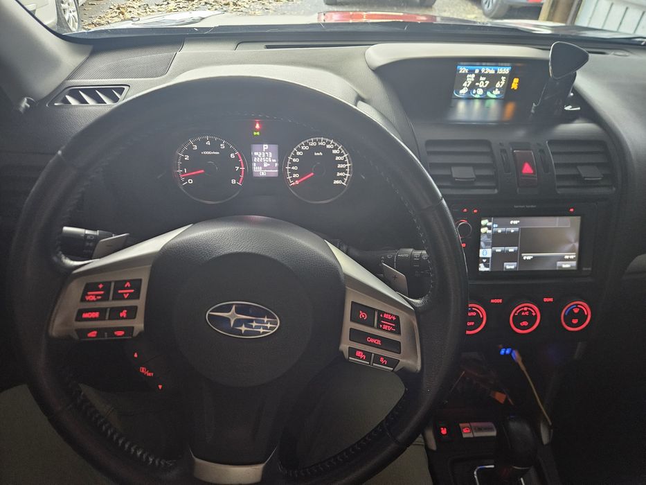 Vând Subaru Forester XT