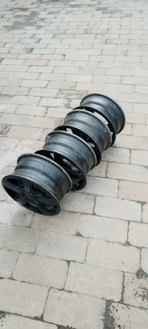 Продам титанки на 14