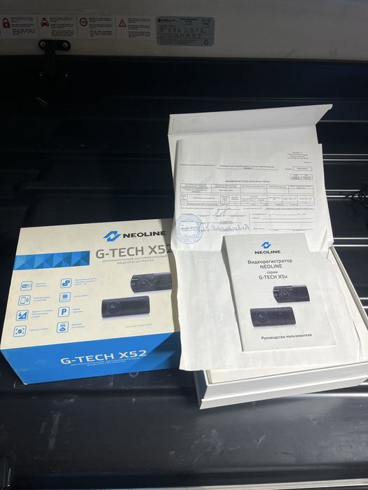 Продам видеорегистратор Neoline x52