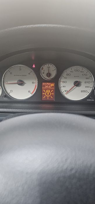 Продава се автомобил Peugeot 407 SW