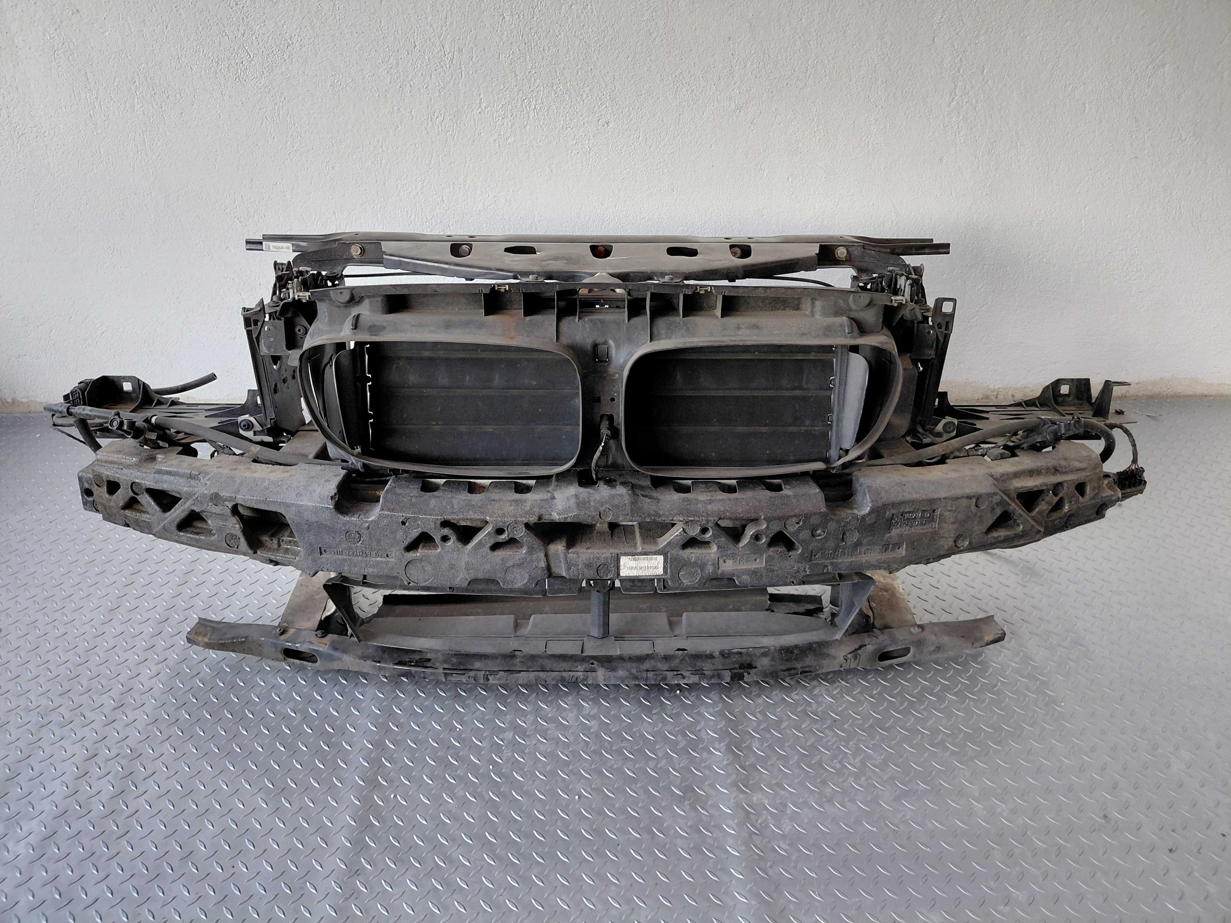 Маска Очиларка BMW F10 F11 520D 530D 535D Diesel Комплект