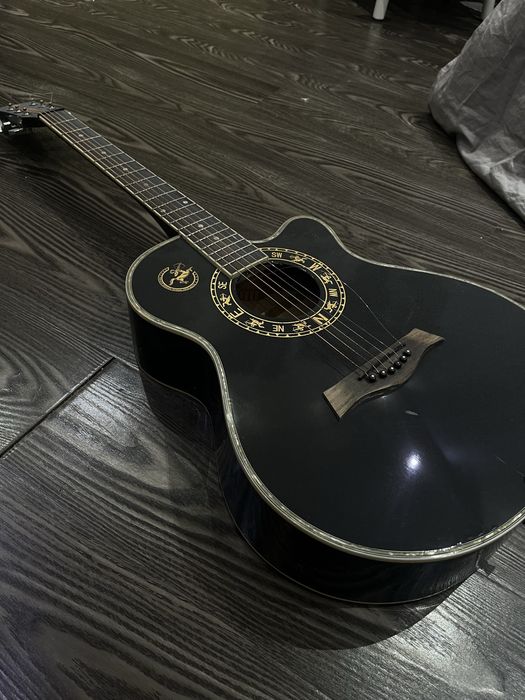 Гитара Swift Horse в хорошем состоянии