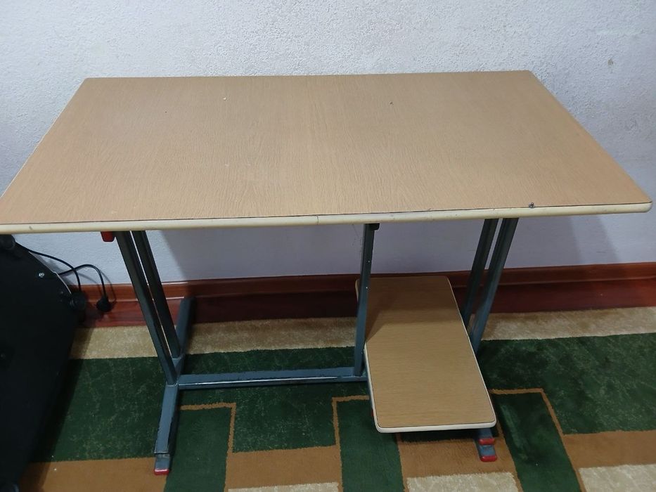 Divan kreslo bilan parta