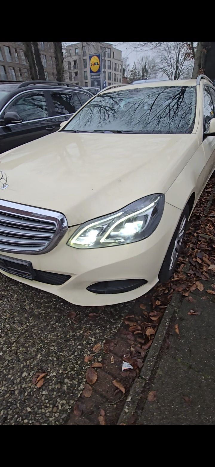 Balamale pirotehnice Capota aripi stanga dreapta Mercedes E-Class W212