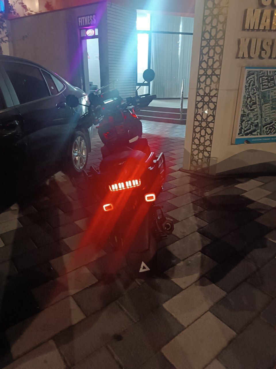 Srochno sotiladi skuter GST Tank 150 cc