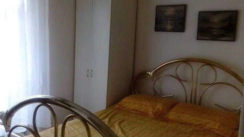 Тристаен имот в кв.Бъкстон