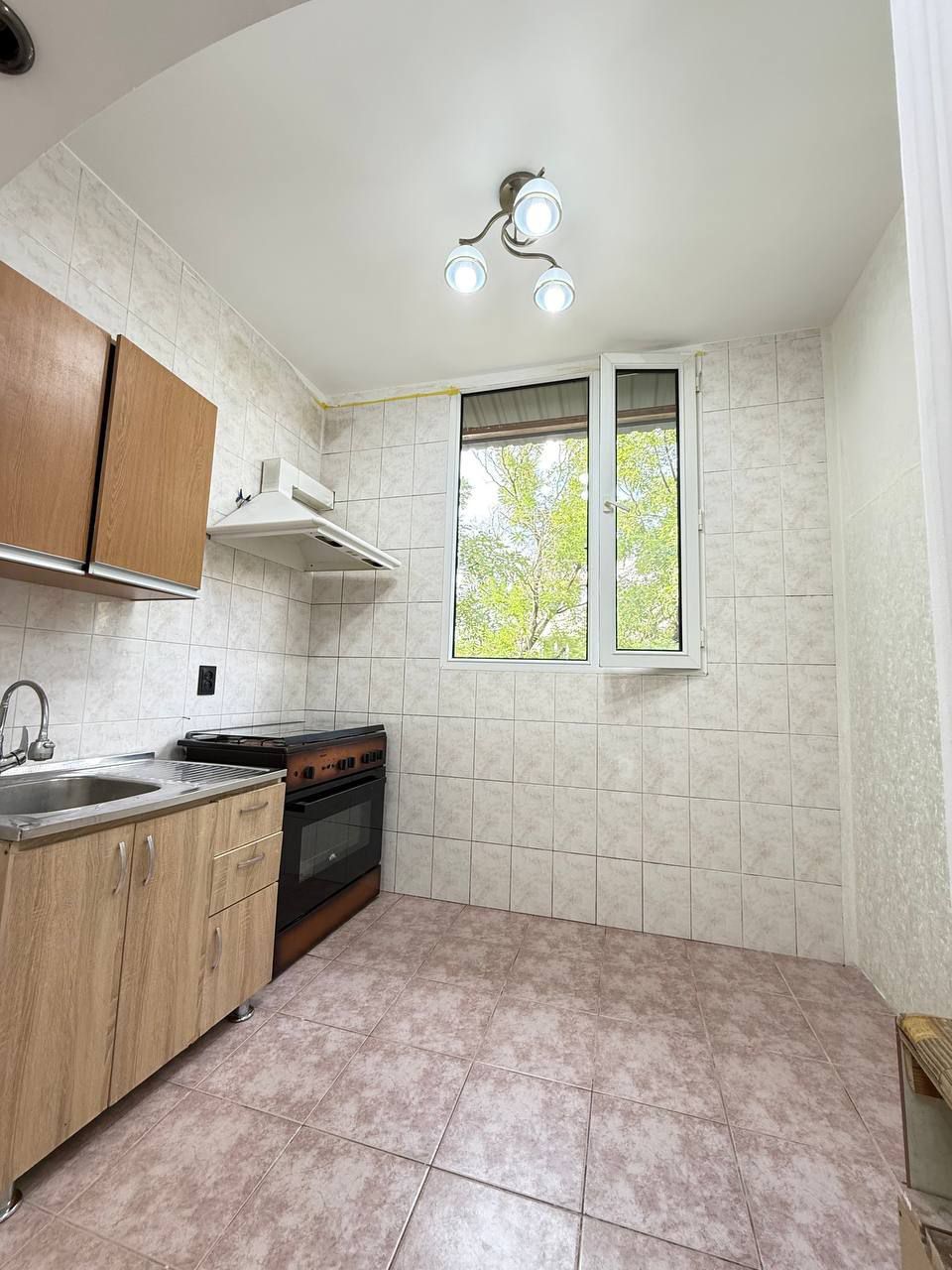 Продажа 2/3/5 на Юнусабад-15, балкон 2*6, 2 хонали сотилади