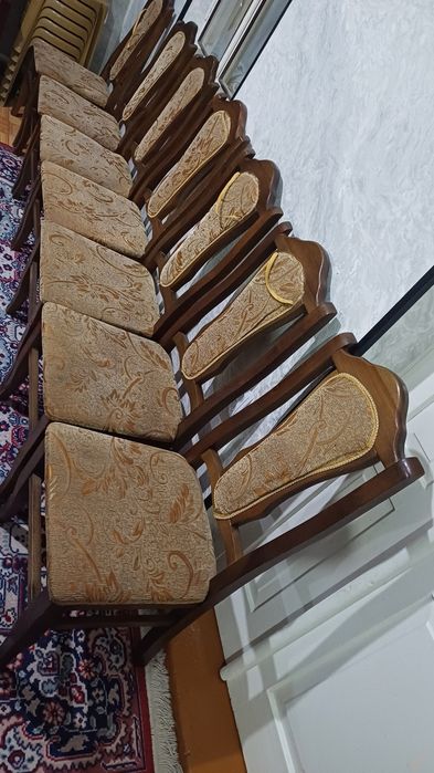 Стулья 10 штук деревяные