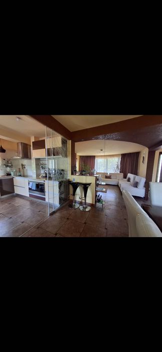 Casă in zona Bucium- Plopii fără soț  -  7 camere