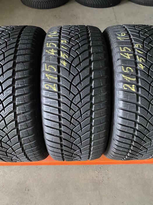 Anvelope iarna 215/45/16 Goodyear Ultra Grip Performance 215 45 16 R16