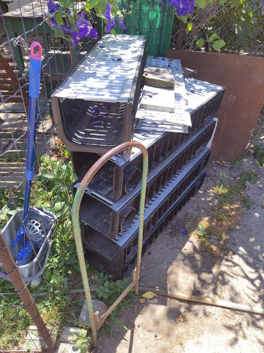 Gura scurgere, rigola PE 20x20