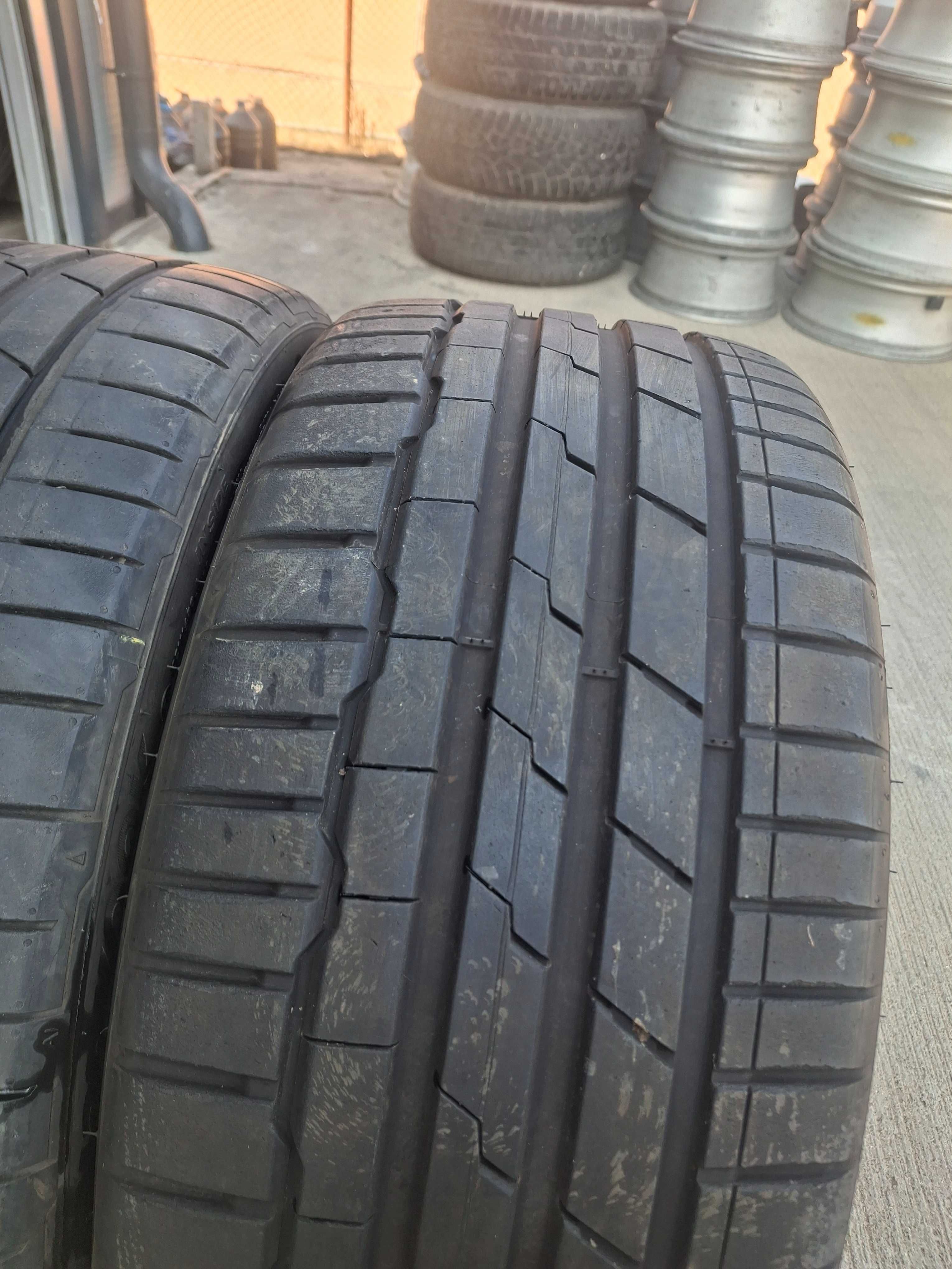 2бр. летни гуми 235/35/19 Hankook DOT 4223