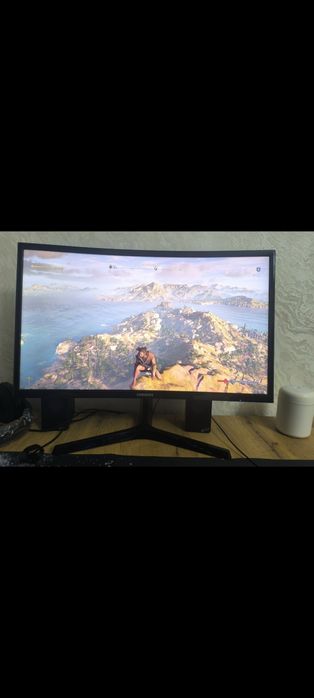 Самсунг монитор сотилади.