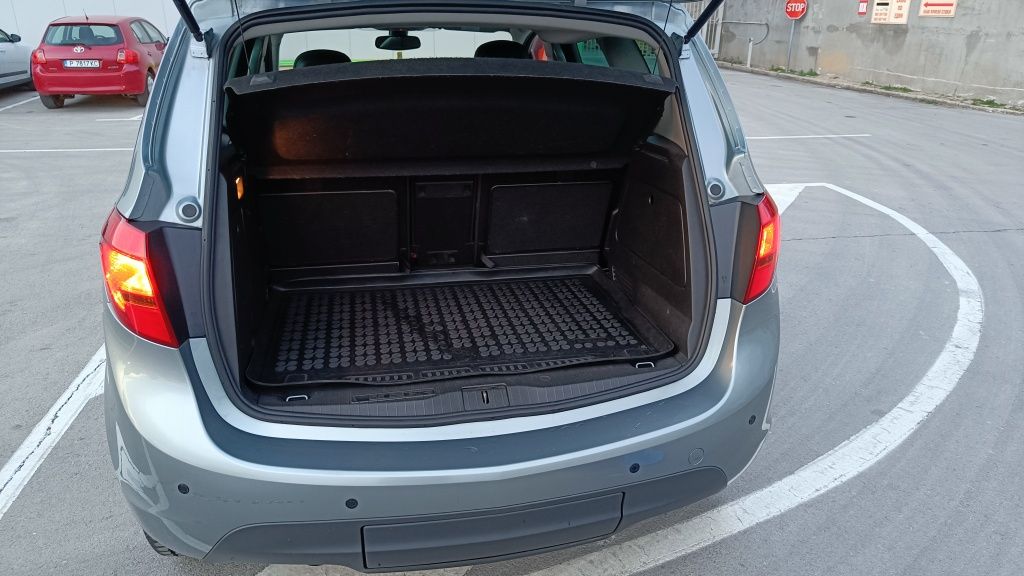Opel Meriva B 1.7d Автомат, 2010 Вс. екстри, два компл. джанти