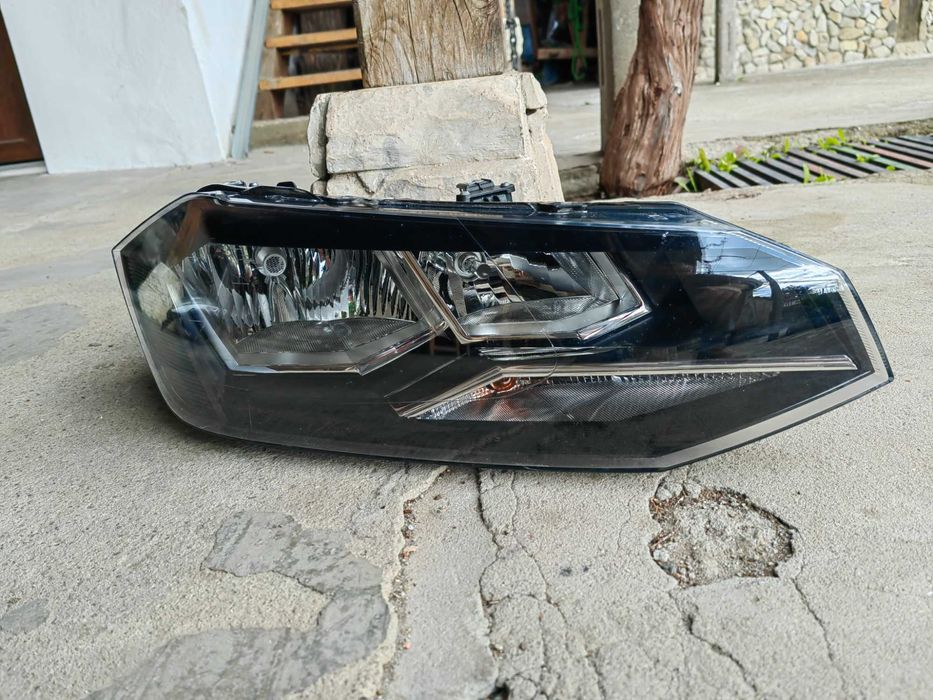 Фар VW Polo 2G десен / Фар Polo 2G / Фар Поло 2Г Оригинален