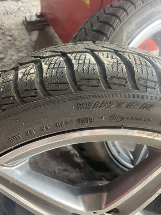 Зимни гуми pirelli 225/45/18 2 броя 2020г.