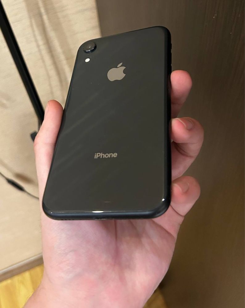 Продам iphone XR