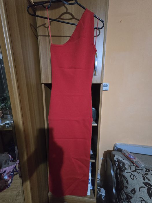 Rochie rosie Zara