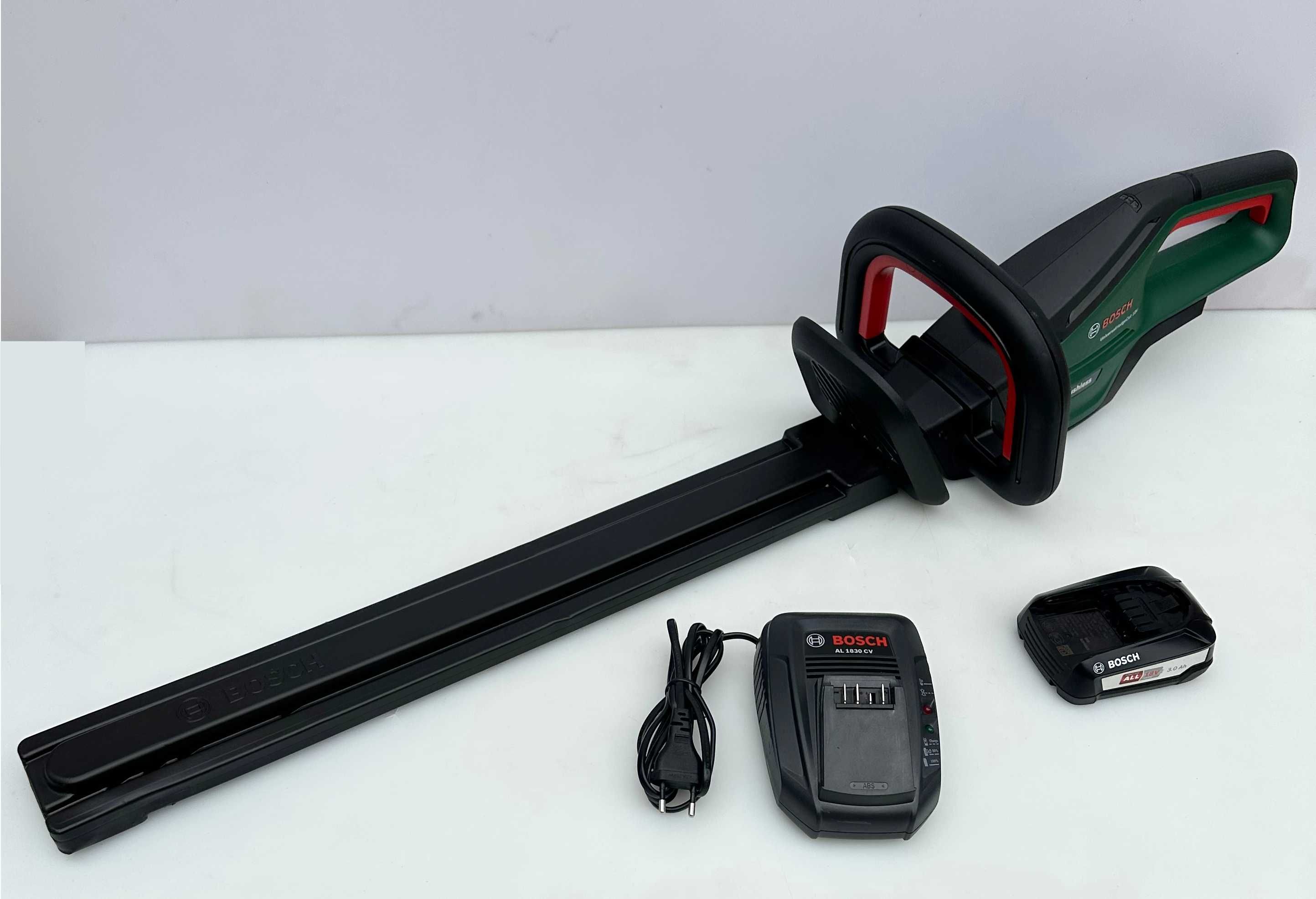 Bosch Universal HedgeCut 18V-55 - Безчетков храсторез 18V като нов!