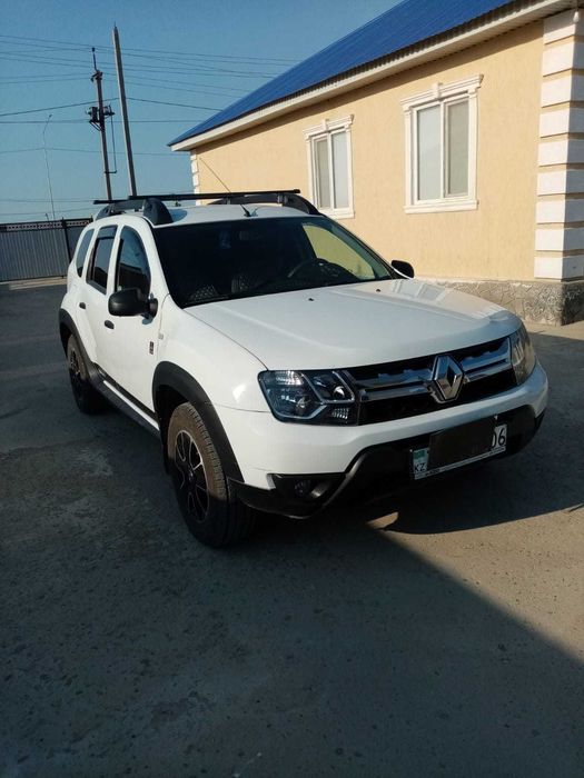 Renault Duster машина