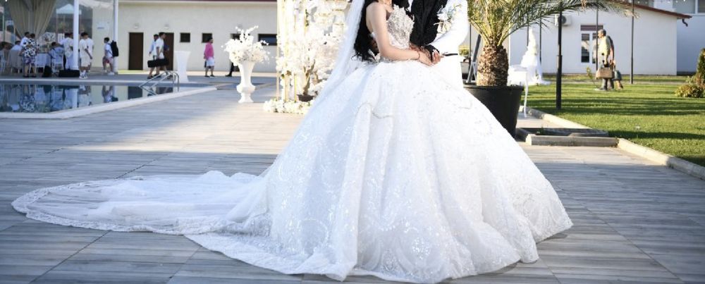 Vand rochie de mireasa