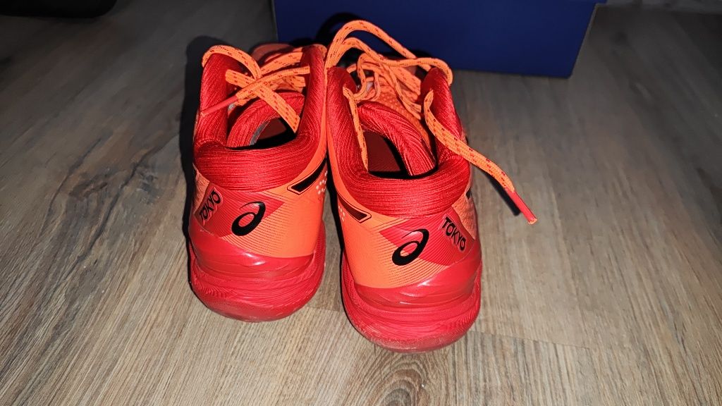Обувки mizuno wave exceed tour 5 и Asics sky elite ff tokyo