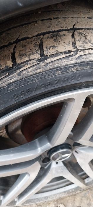 Vând Mercedes Vito cu jante pe 20