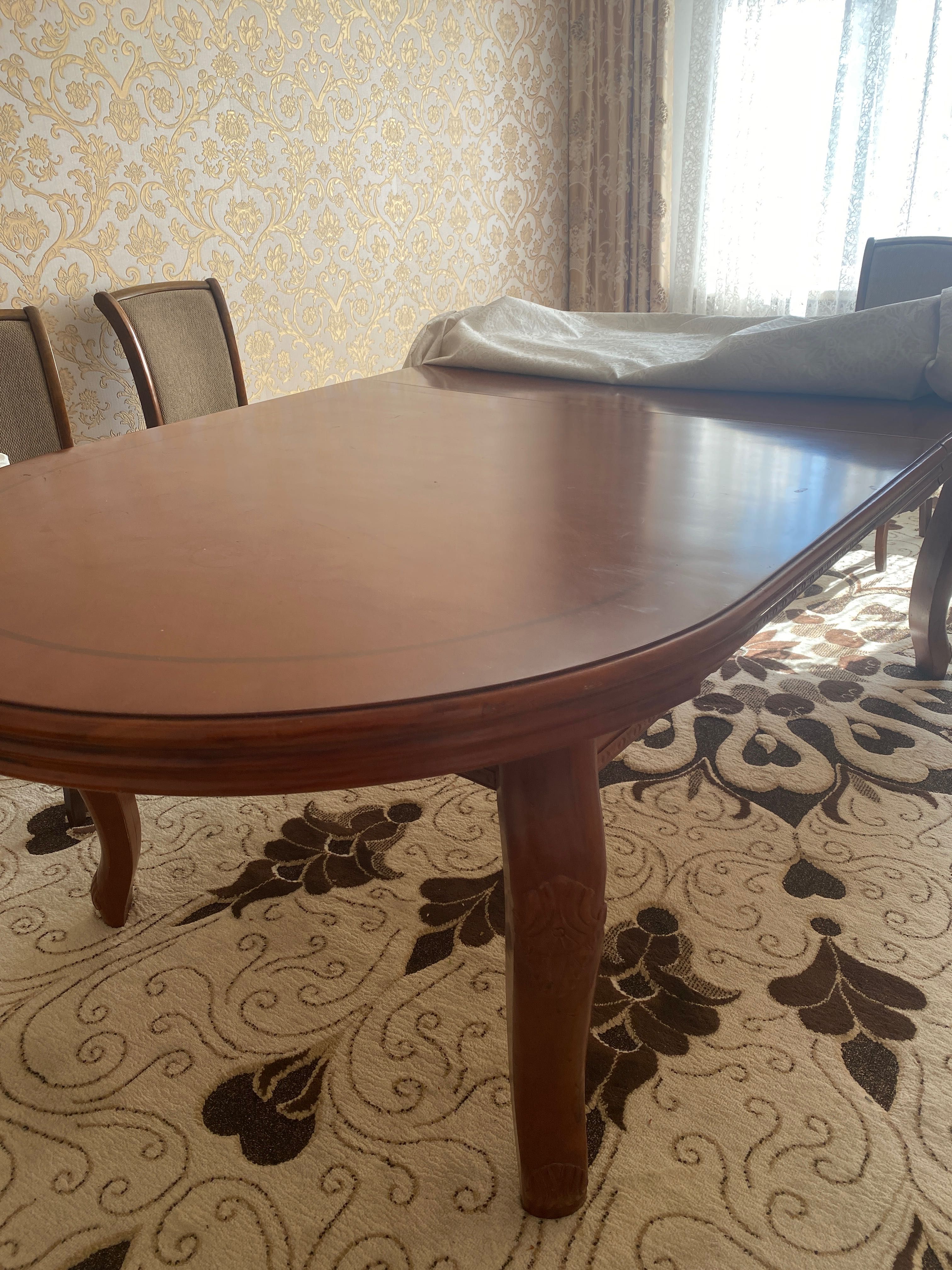 Продается стол и 6 стульев