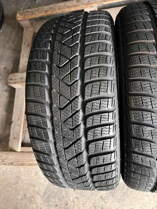 2 anvelope iarna ca NOI 205/40/17 , Pirelli , 7.5 mm