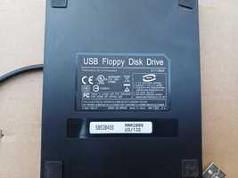 USB Floppy Disk Drive in stare buna. Testat pe Windows 10