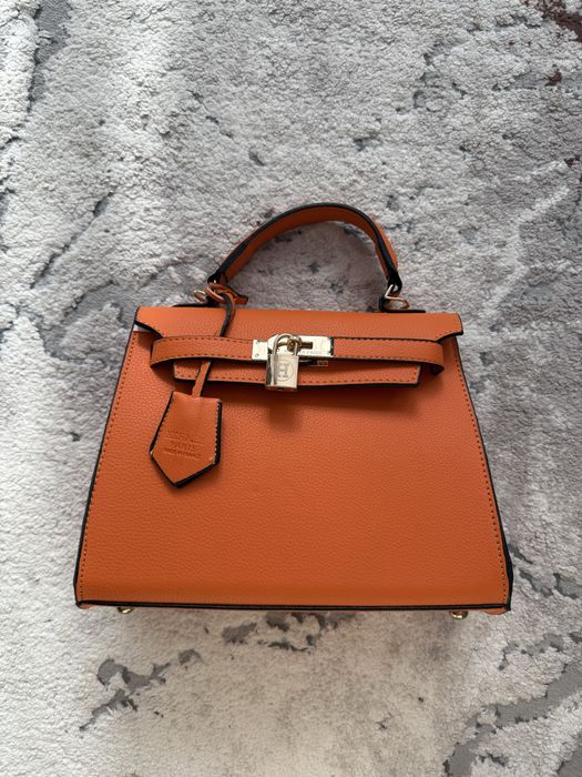 Чанти на топ цена,единични бройки