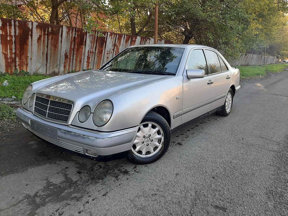 Mercedes E220d 95к.с
