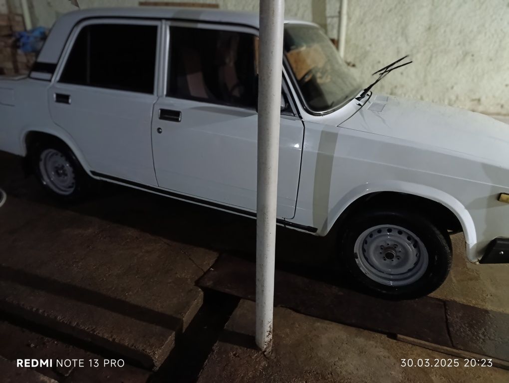 Moshinani xolati yaxshi ikkinchi qol mashina oldi kriloda kraskabor