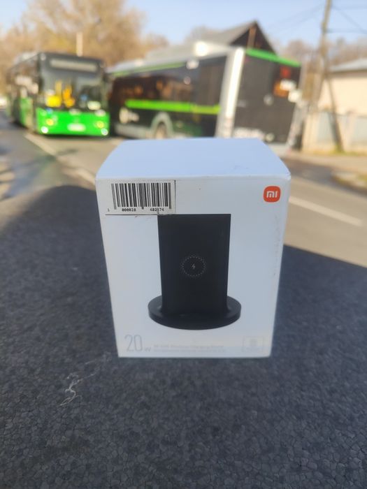 Беспроводное зарядное устройство Mi 20W Wireless Charging Stand