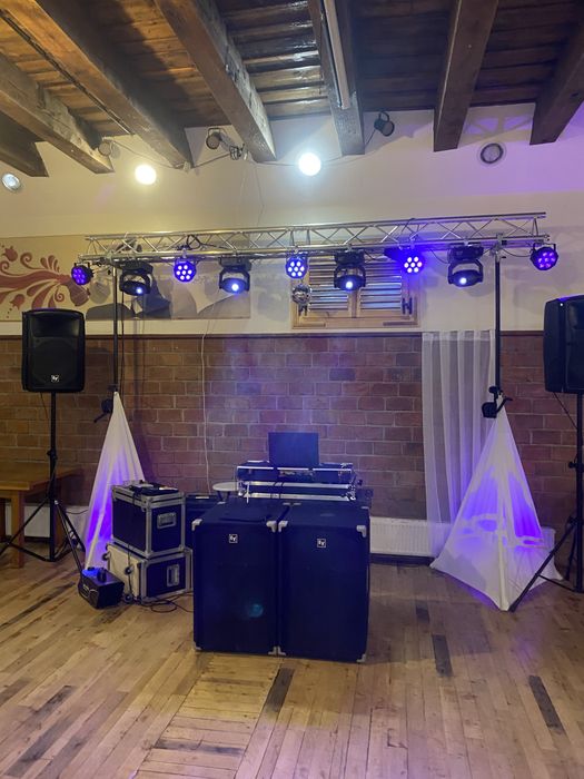 Închiriez schelă de lumini și sistem de sonorizare pentru evenimente